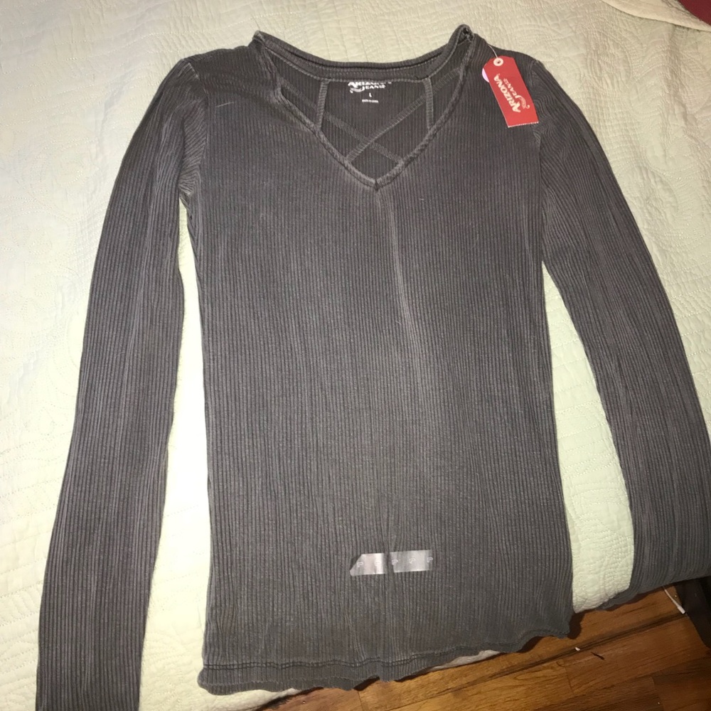 Gray long sleeve shirt